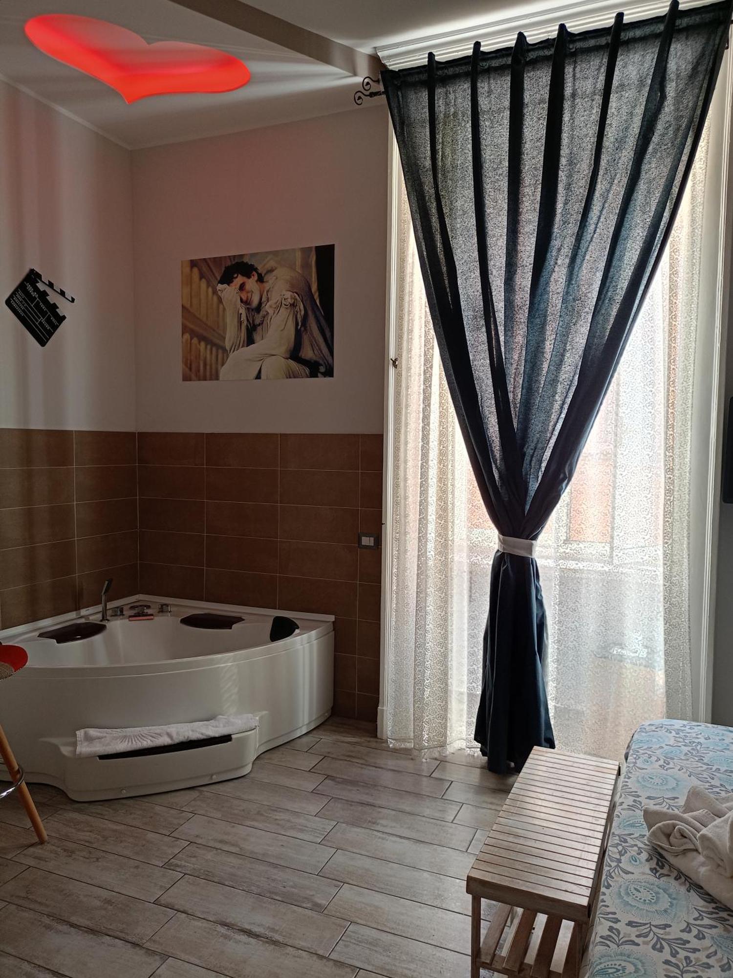 לינה וארוחת בוקר נאפולי Artisti Bed&Dreams מראה חיצוני תמונה
