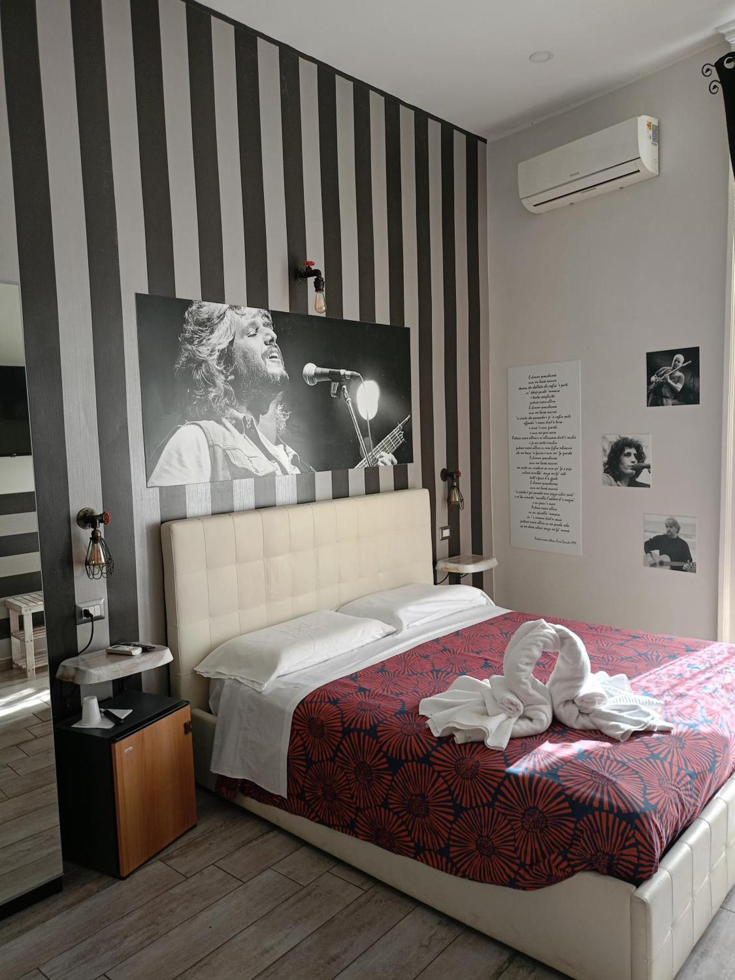 לינה וארוחת בוקר נאפולי Artisti Bed&Dreams מראה חיצוני תמונה
