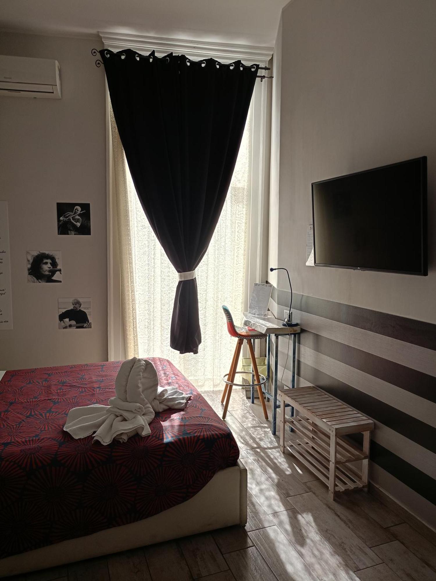 לינה וארוחת בוקר נאפולי Artisti Bed&Dreams מראה חיצוני תמונה