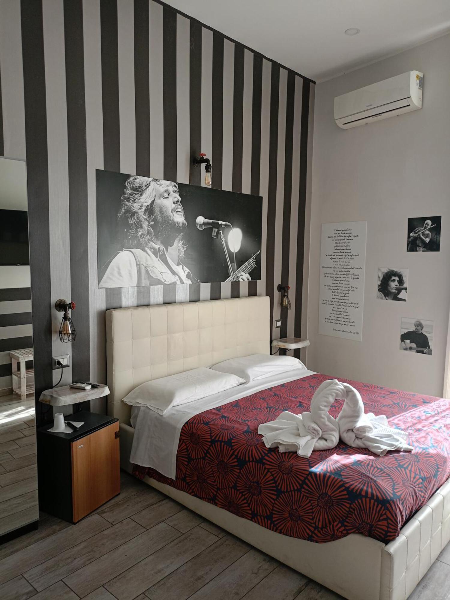 לינה וארוחת בוקר נאפולי Artisti Bed&Dreams מראה חיצוני תמונה